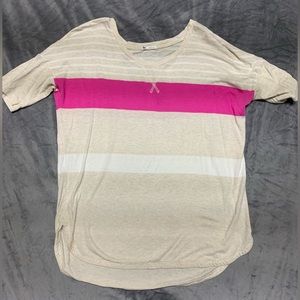 Gap size medium, pink shirt with fitted sleeves